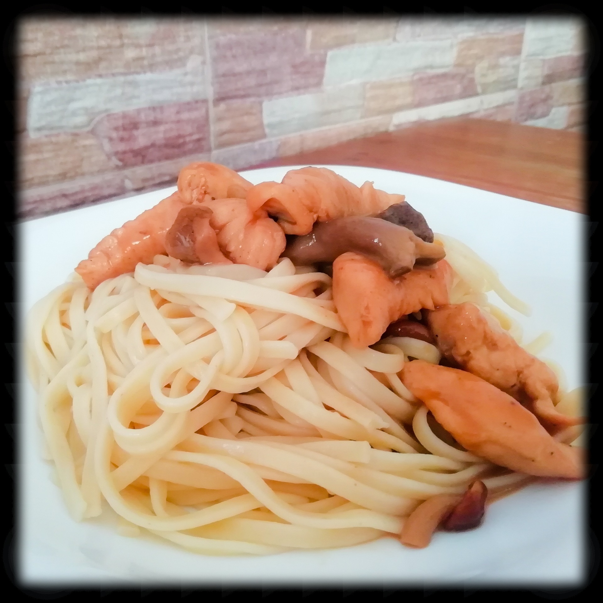 Tallarines con pollo